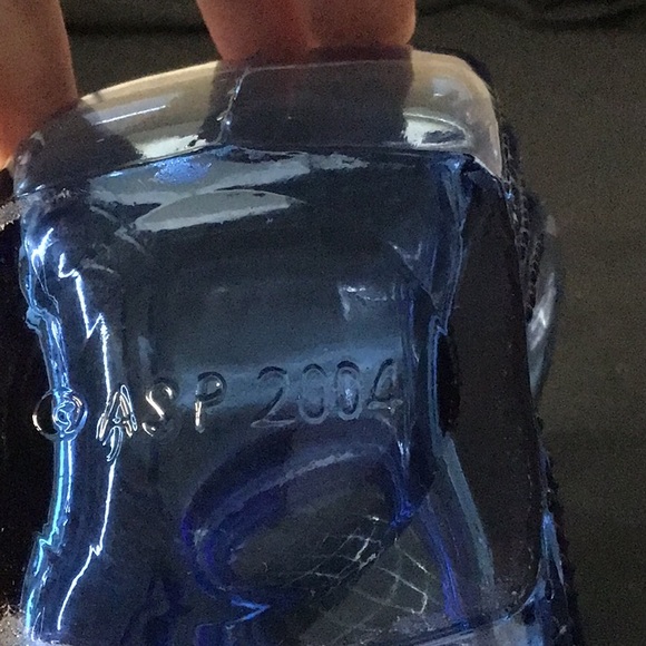 Cobalt blue heart shaped vase - Picture 4 of 6